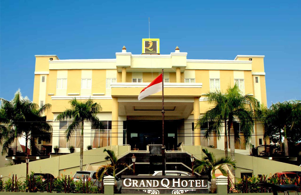 Hotel Grand Q Gorontalo Exterior foto